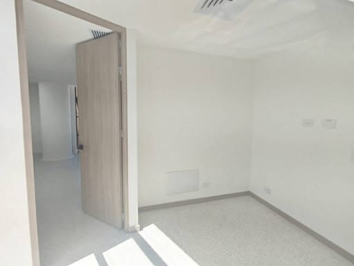 Consultorio en arriendo en San Diego, Medellín, 32 m² · foto 12 de 13