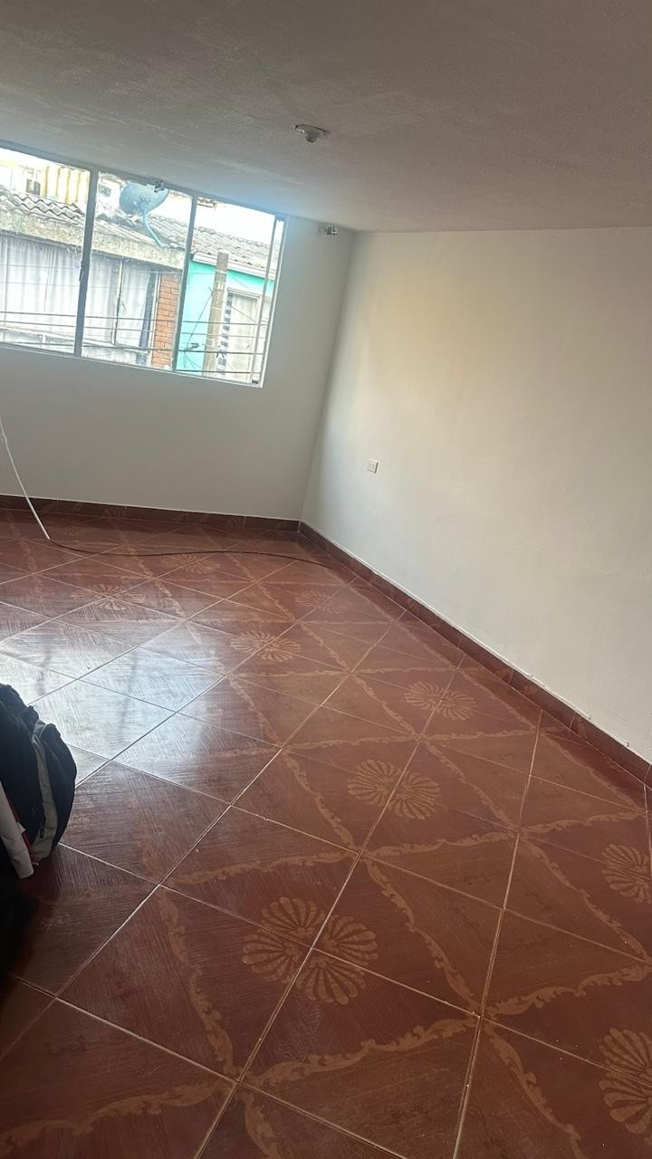 Casa en venta en Engativá, Bogotá · foto 6 de 8