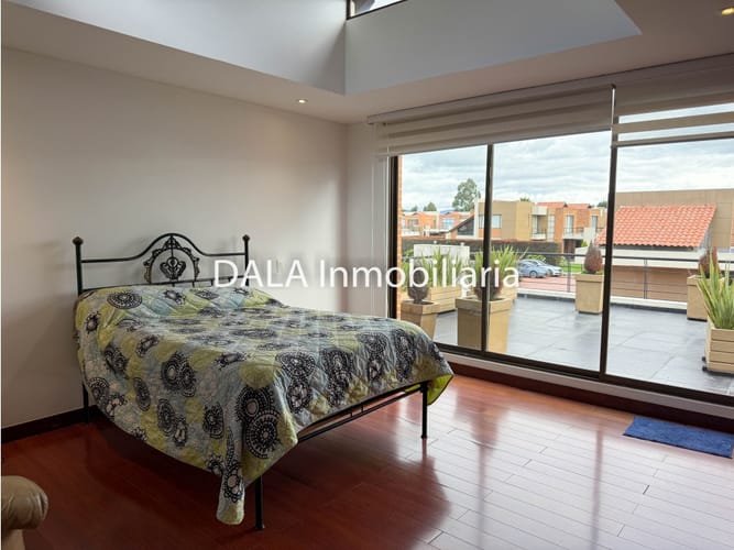 Casa de 4 alcobas en venta en Cr El Bosque, Chía, 289 m² · foto 17 de 24