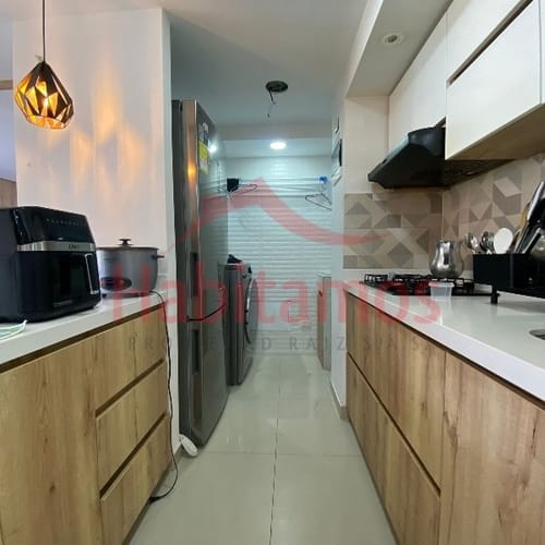Apartamento de 3 alcobas en venta en Niquia, Bello, 49 m² · foto 2 de 19
