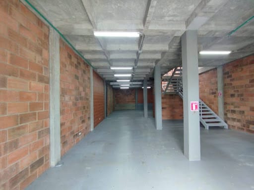 Bodega en arriendo en Aeropuerto, Rionegro, 287 m² · foto 2 de 16