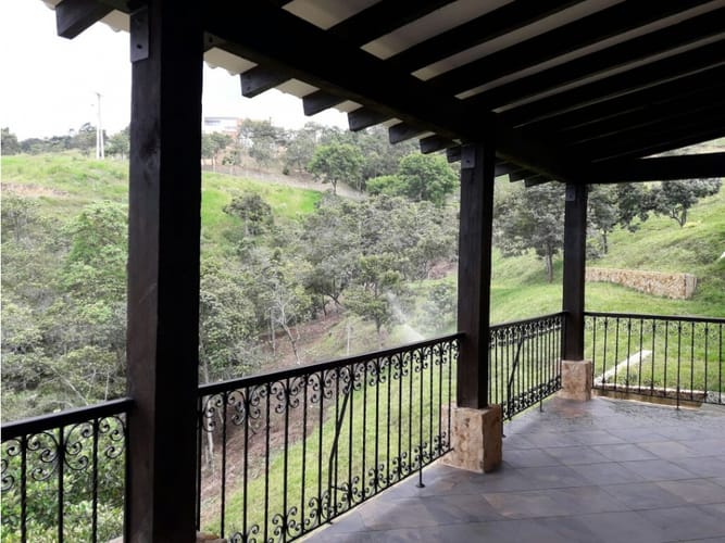 Casa de 6 alcobas en venta en Rincon Dapa, Yumbo, 708 m² · foto 8 de 24