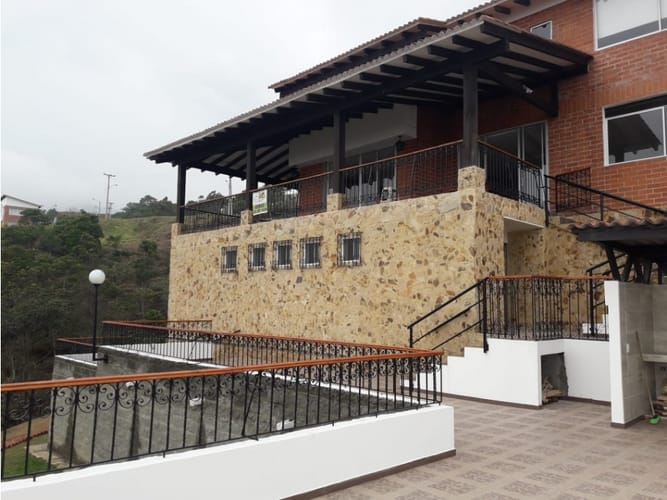 Casa de 6 alcobas en venta en Rincon Dapa, Yumbo, 708 m² · foto 17 de 24