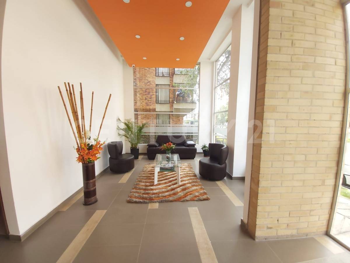 Apartamento en venta en Pontevedra, Bogotá · foto 2 de 18