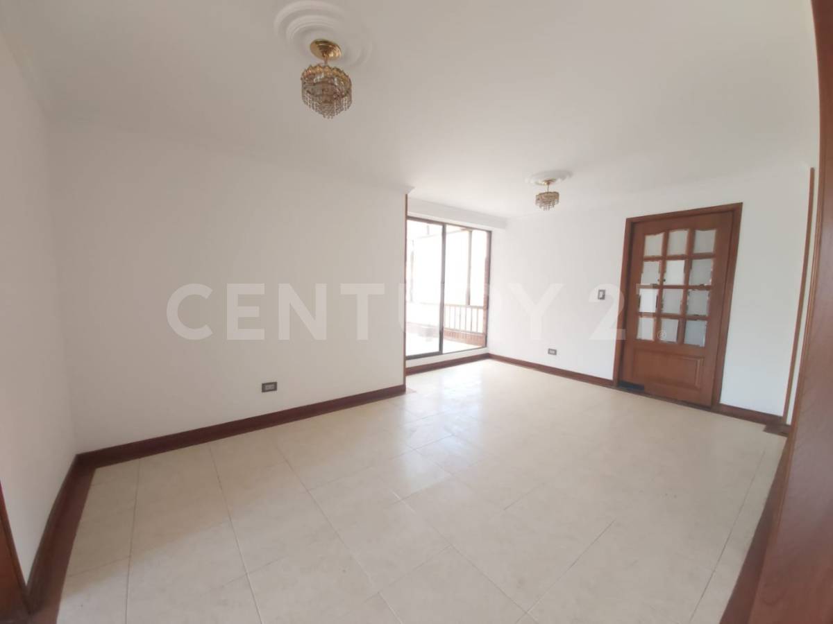 Apartamento en venta en Pontevedra, Bogotá · foto 3 de 18