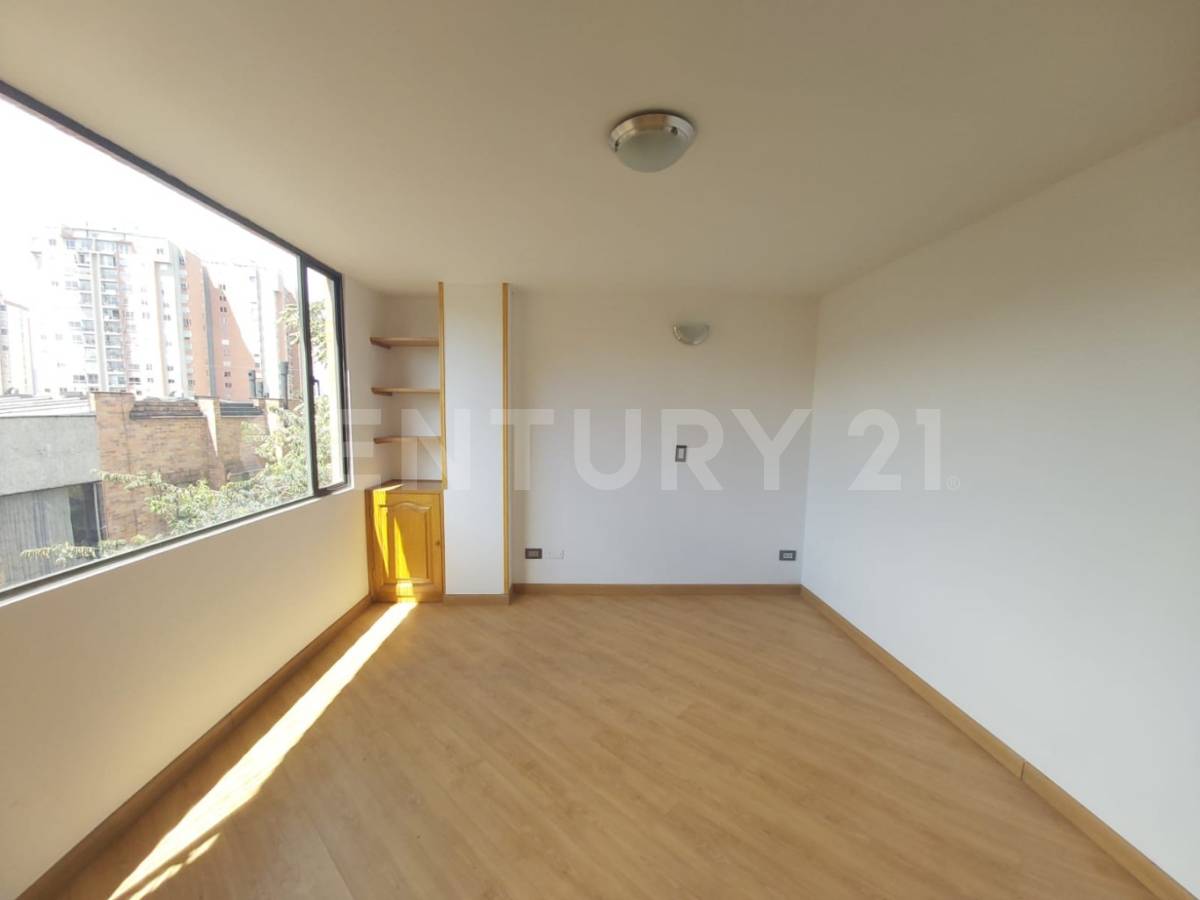 Apartamento en venta en Pontevedra, Bogotá · foto 10 de 18
