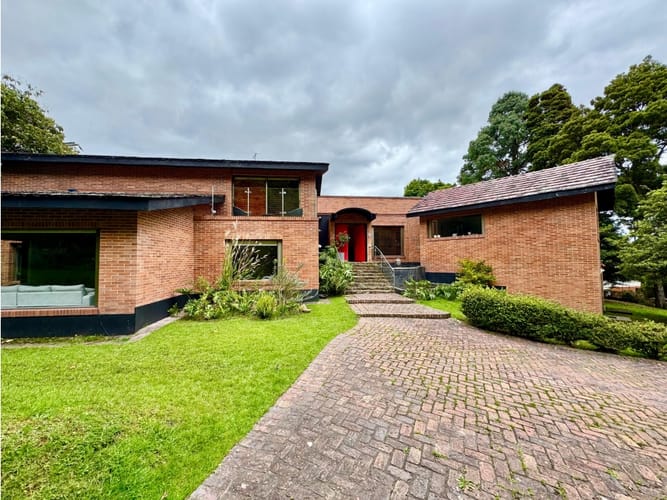 Casa de 3 alcobas en venta en Torca, Chía, 400 m² · foto 2 de 24