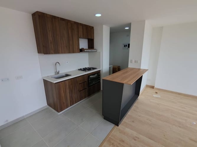 Apartamento de 2 alcobas en arriendo en Las Lomitas, Envigado, 70 m² · foto 4 de 19