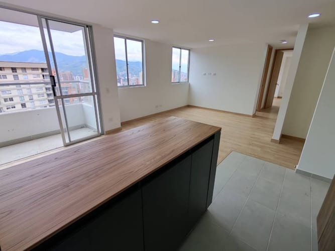Apartamento de 2 alcobas en arriendo en Las Lomitas, Envigado, 70 m² · foto 11 de 19