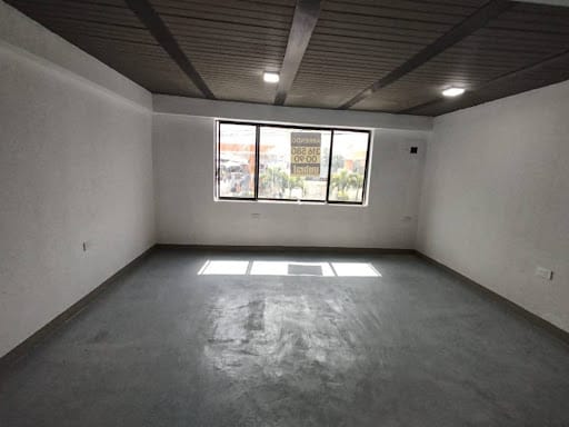 Local en arriendo en Caribe, Medellín, 30 m² · foto 3 de 9