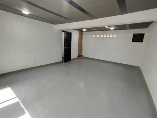 Local en arriendo en Caribe, Medellín, 30 m² · foto 4 de 9