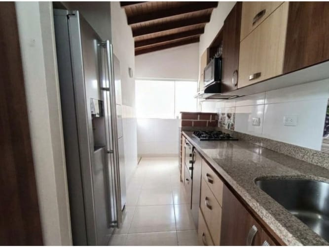 Apartamento de 3 alcobas en venta en Calasanz Parte Alta, Medellín, 76 m² · foto 4 de 12