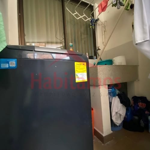 Apartamento de 2 alcobas en venta en Bolivariana, Medellín, 75 m² · foto 12 de 12