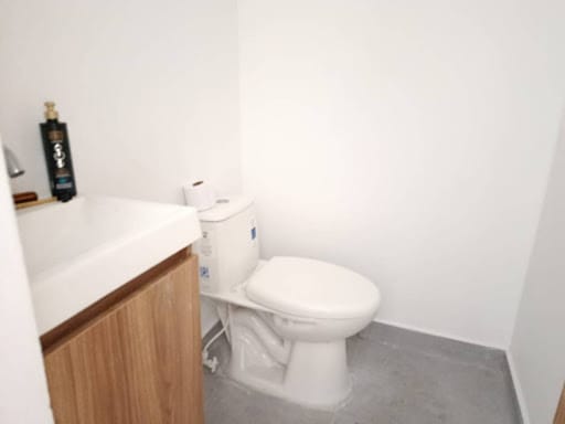 Local en arriendo en Calle Larga, La Estrella, 60 m² · foto 6 de 6