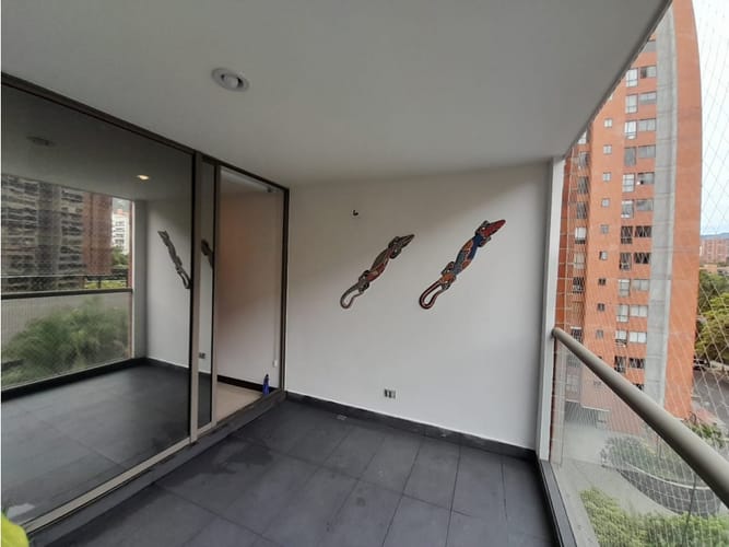Apartamento de 3 alcobas en arriendo en El Poblado, Medellín, 105 m² · foto 24 de 24