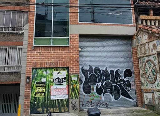 Edificio en arriendo en San Jose, Envigado, 1160 m² · foto 2 de 14