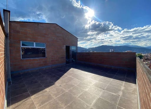 Edificio en arriendo en San Jose, Envigado, 1160 m² · foto 13 de 14
