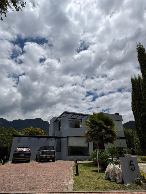 Casa de 4 alcobas en venta en Meusa, Sopó, 309 m² · foto 2 de 19