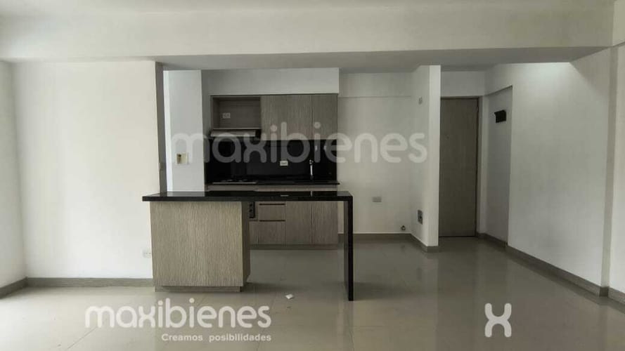 Apartamento de 3 alcobas en arriendo en Tres Esquinas, Envigado, 80 m² · foto 3 de 17