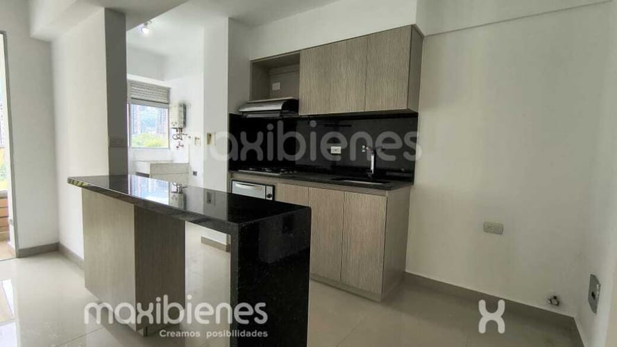 Apartamento de 3 alcobas en arriendo en Tres Esquinas, Envigado, 80 m² · foto 5 de 17