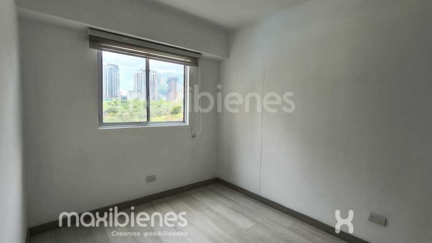 Apartamento de 3 alcobas en arriendo en Tres Esquinas, Envigado, 80 m² · foto 8 de 17