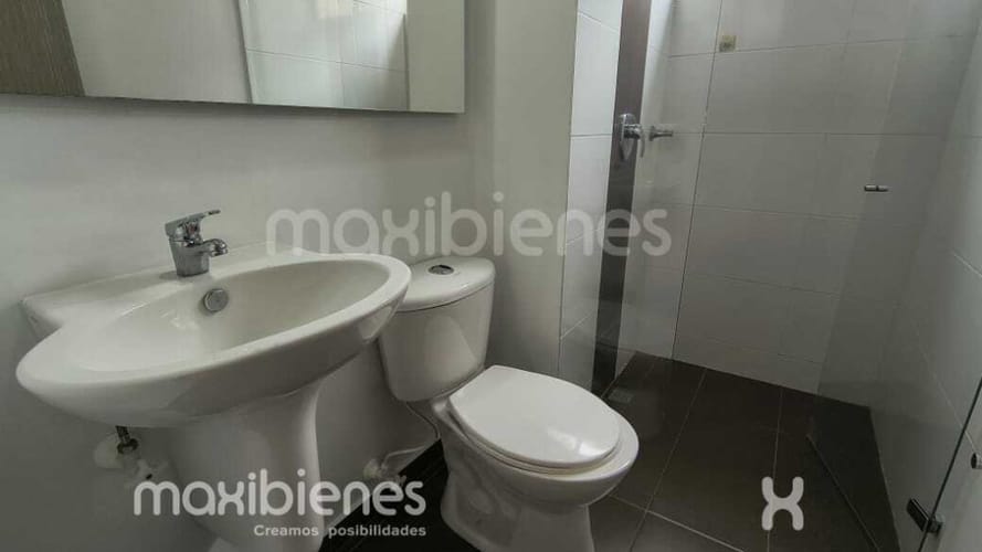 Apartamento de 3 alcobas en arriendo en Tres Esquinas, Envigado, 80 m² · foto 10 de 17