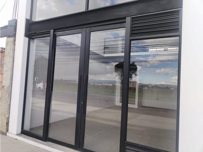 Local en venta en Pueblo Viejo, Cota, 105 m² · foto 3 de 10