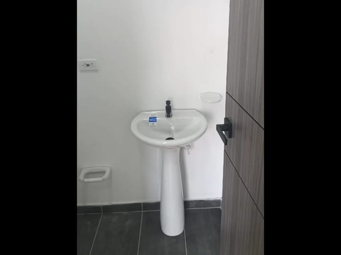 Local en venta en Pueblo Viejo, Cota, 105 m² · foto 9 de 10