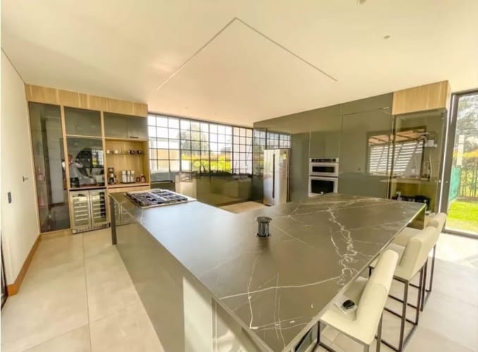 Casa de 5 alcobas en venta en Llano Grande, Rionegro · foto 3 de 24