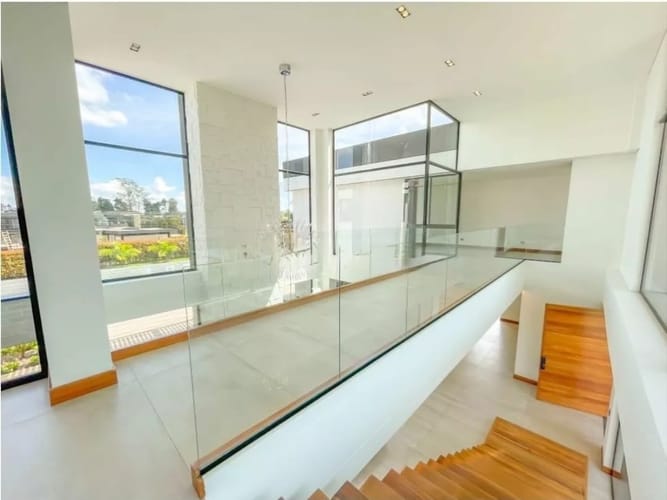 Casa de 5 alcobas en venta en Llano Grande, Rionegro · foto 6 de 24