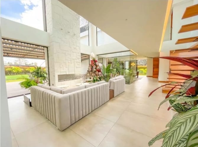Casa de 5 alcobas en venta en Llano Grande, Rionegro · foto 7 de 24