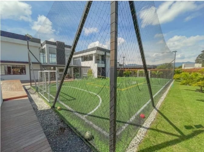 Casa de 5 alcobas en venta en Llano Grande, Rionegro · foto 12 de 24