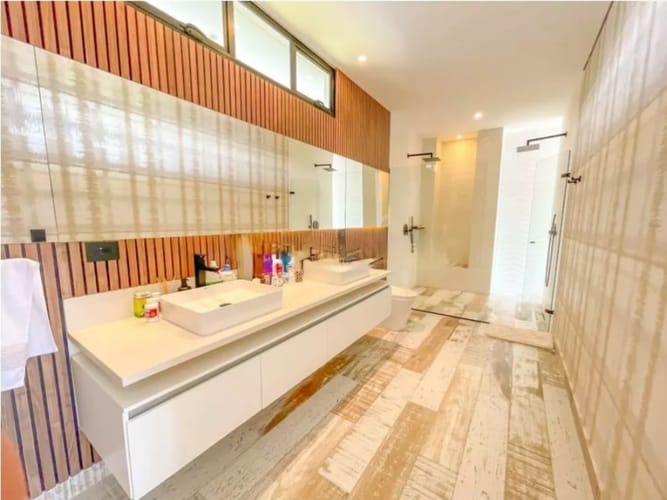 Casa de 5 alcobas en venta en Llano Grande, Rionegro · foto 23 de 24