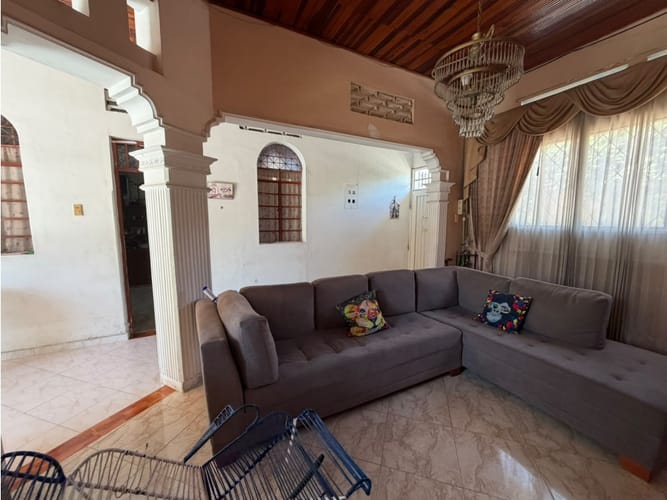 Casa de 6 alcobas en arriendo en Altico, Neiva, 266 m² · foto 4 de 24