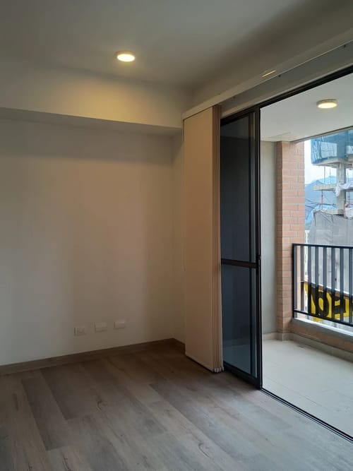 Apartamento de 3 alcobas en arriendo en Simesa, Medellín, 73 m² · foto 4 de 10