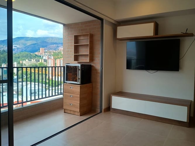 Apartamento de 3 alcobas en arriendo en Simesa, Medellín, 80 m² · foto 2 de 10