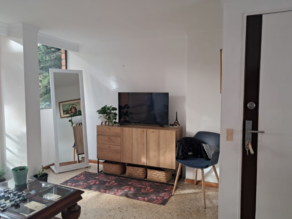 Apartamento en venta en Loma Del Esmeraldal, Envigado · foto 2 de 24
