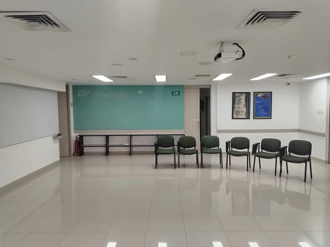 Oficina en arriendo en Alejandria, Medellín, 250 m² · foto 3 de 10