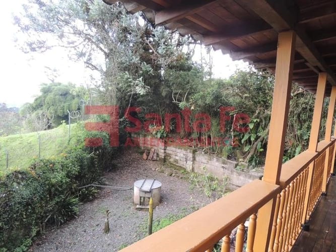 Casa de 3 alcobas en venta en Centro, La Estrella, 203 m² · foto 4 de 9