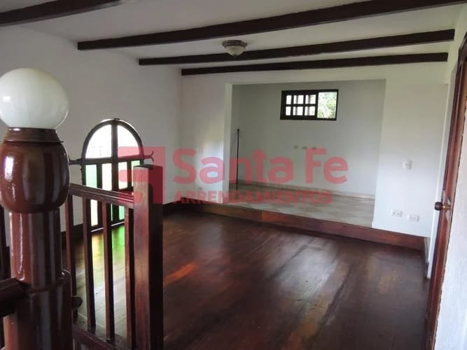 Casa de 3 alcobas en venta en Centro, La Estrella, 203 m² · foto 9 de 9