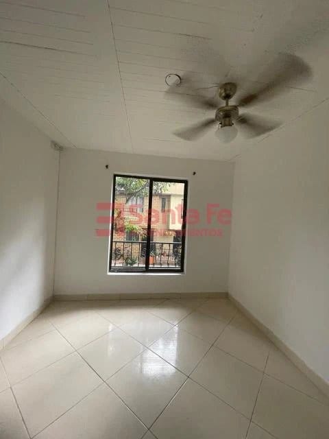 Casa de 2 alcobas en venta en Centro, La Estrella, 111 m² · foto 10 de 10