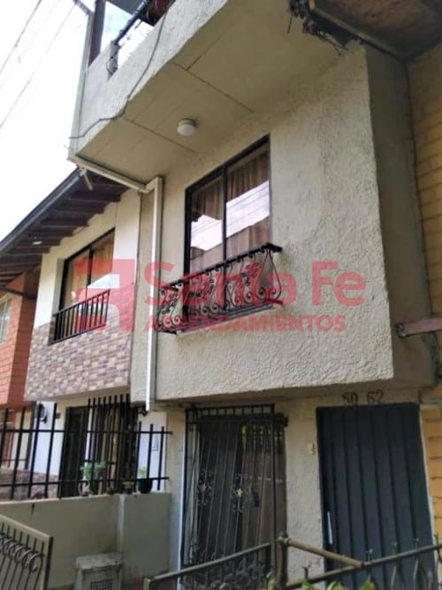 Casa de 2 alcobas en venta en Centro, La Estrella, 75 m² · foto 3 de 10