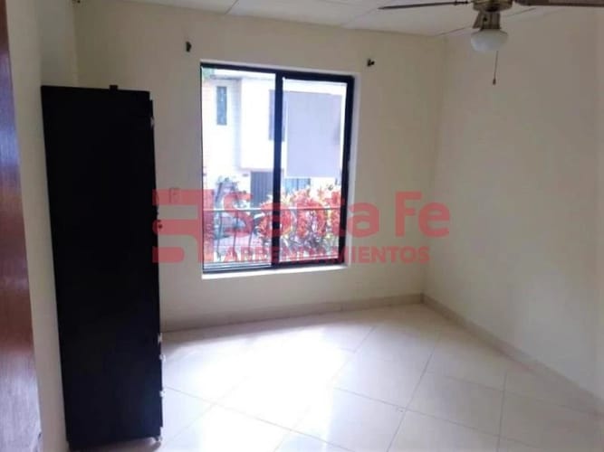 Casa de 2 alcobas en venta en Centro, La Estrella, 75 m² · foto 10 de 10