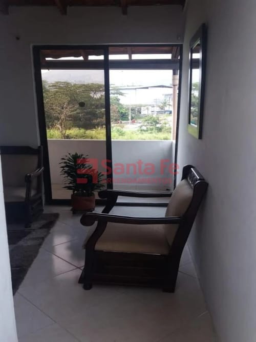 Casa de 2 alcobas en venta en Centro, La Estrella, 360 m² · foto 5 de 7