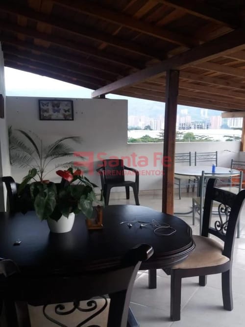 Casa de 2 alcobas en venta en Centro, La Estrella, 360 m² · foto 6 de 7