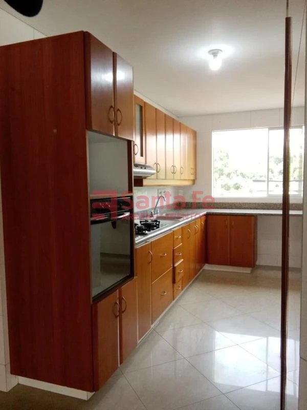 Apartamento en arriendo en Laureles, Medellín · foto 4 de 10