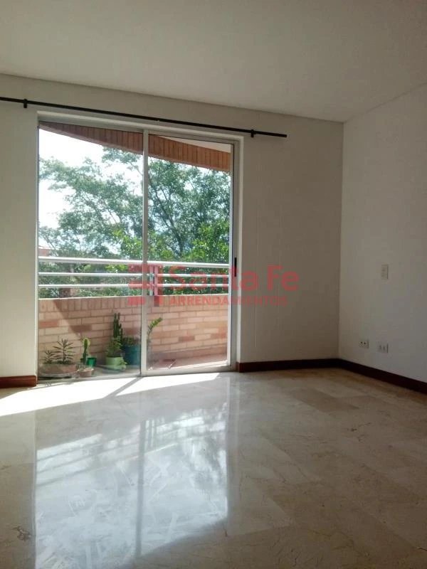 Apartamento en arriendo en Laureles, Medellín · foto 7 de 10