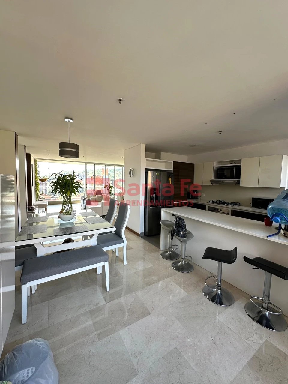 Apartamento en arriendo en El Tesoro, Medellín · foto 2 de 10