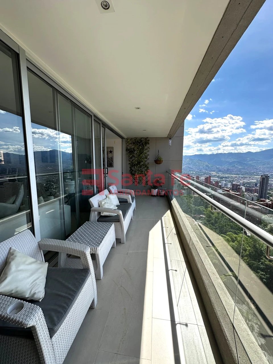 Apartamento en arriendo en El Tesoro, Medellín · foto 4 de 10