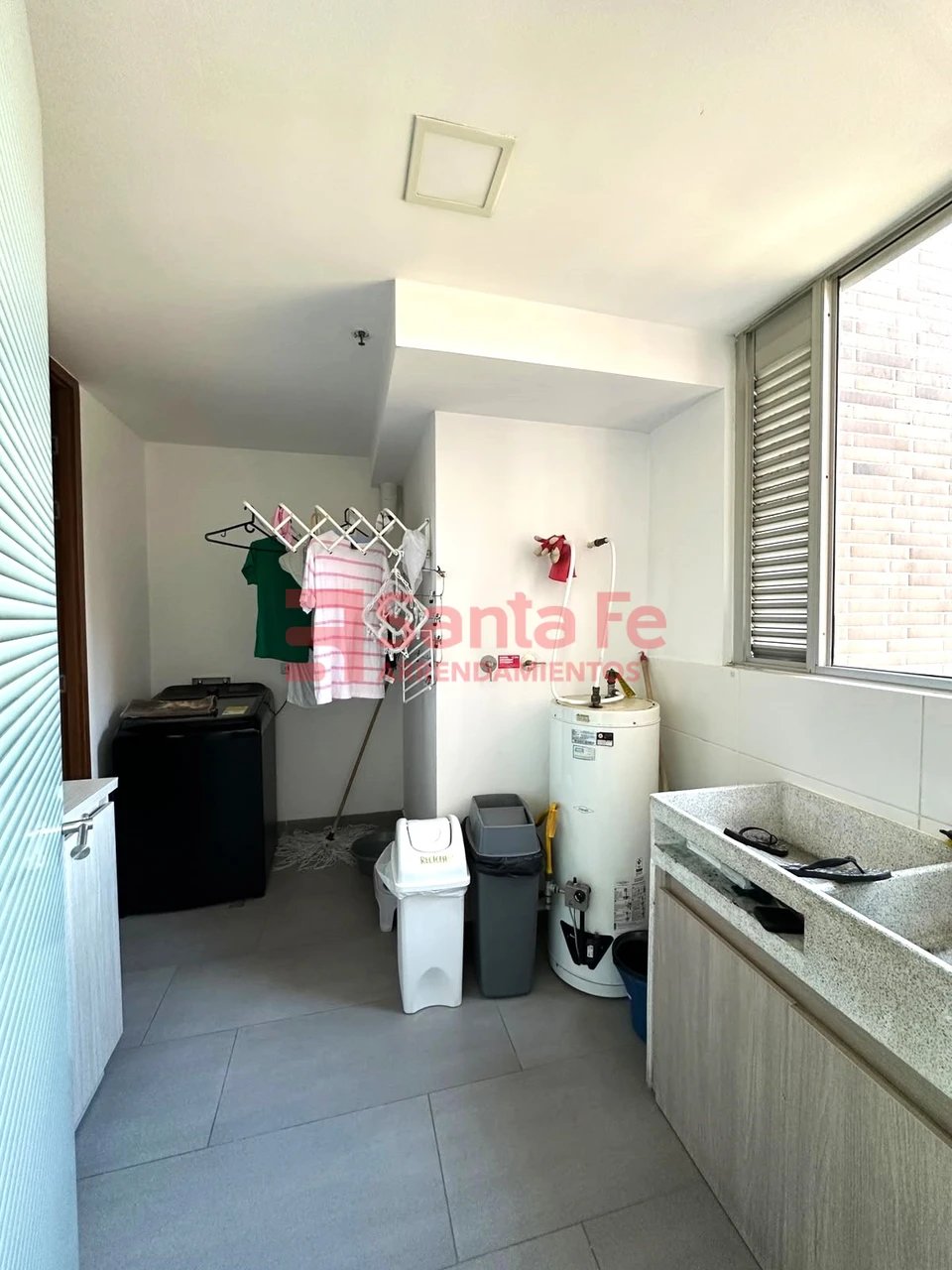 Apartamento en arriendo en El Tesoro, Medellín · foto 7 de 10
